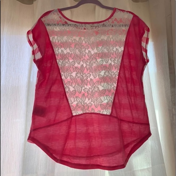 NWOT 2 light and airy tops - Picture 8 of 11